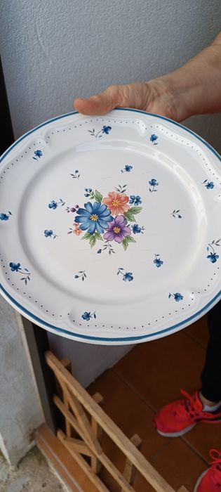 Pratos pintados a mão