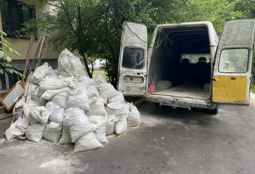 Вивіз сміття  вантажники