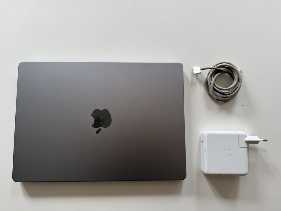 MacBook Pro 14” M1 Pro – 16GB RAM – 512GB SSD