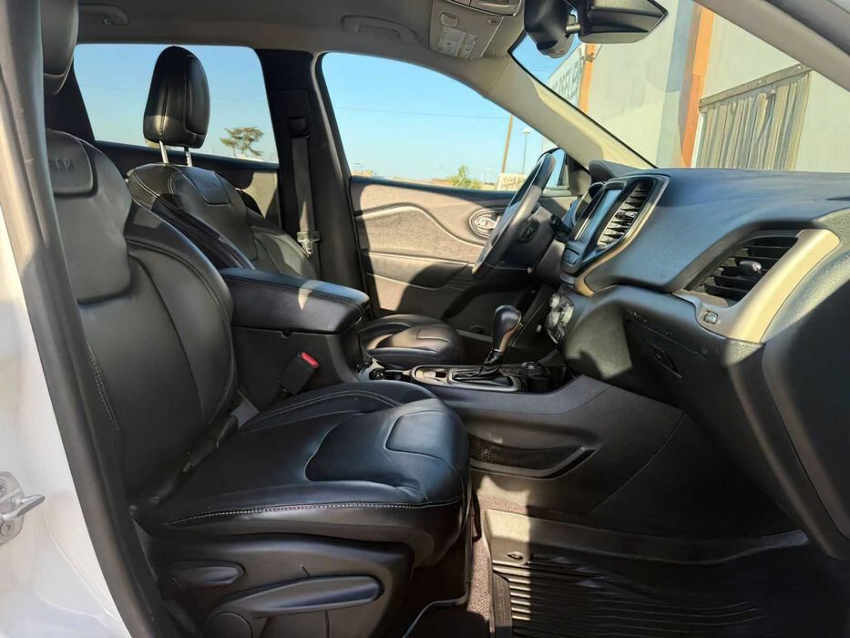 Jeep Cherokee Limited      2016