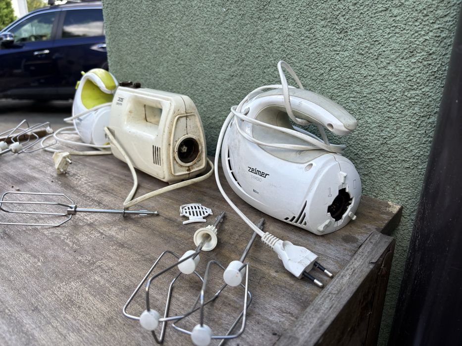 Trzy miksery elektryczne PRl