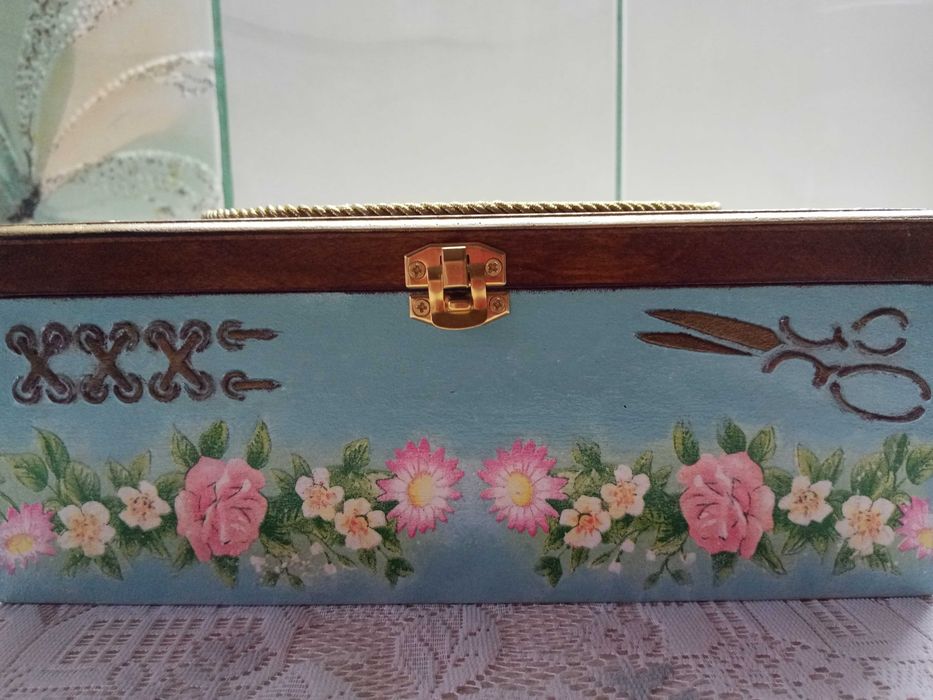 Велика скринька для рукоділля