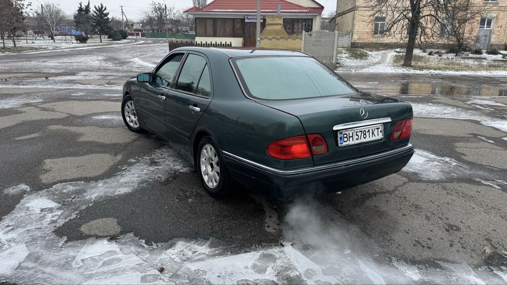 Mercedes-Benz E W210 2.2 газ/бенз