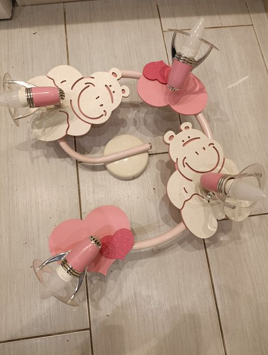 Lampa do pokoju dziecięcego