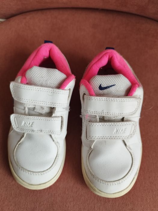 Snikersy Nike 26
