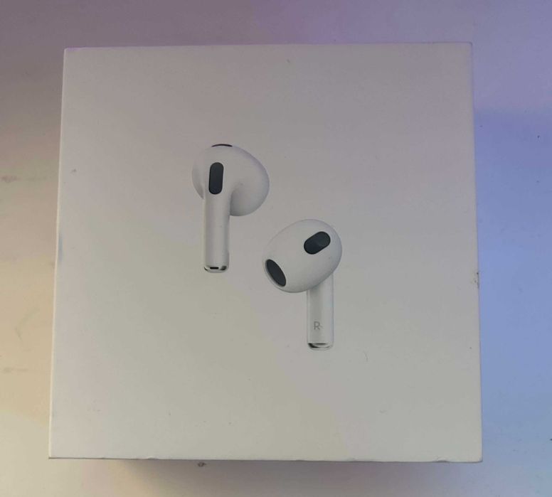 Apple AirPods 3 + etui ładujące lightning z MagSafe