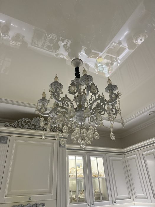 Продам большие люстры