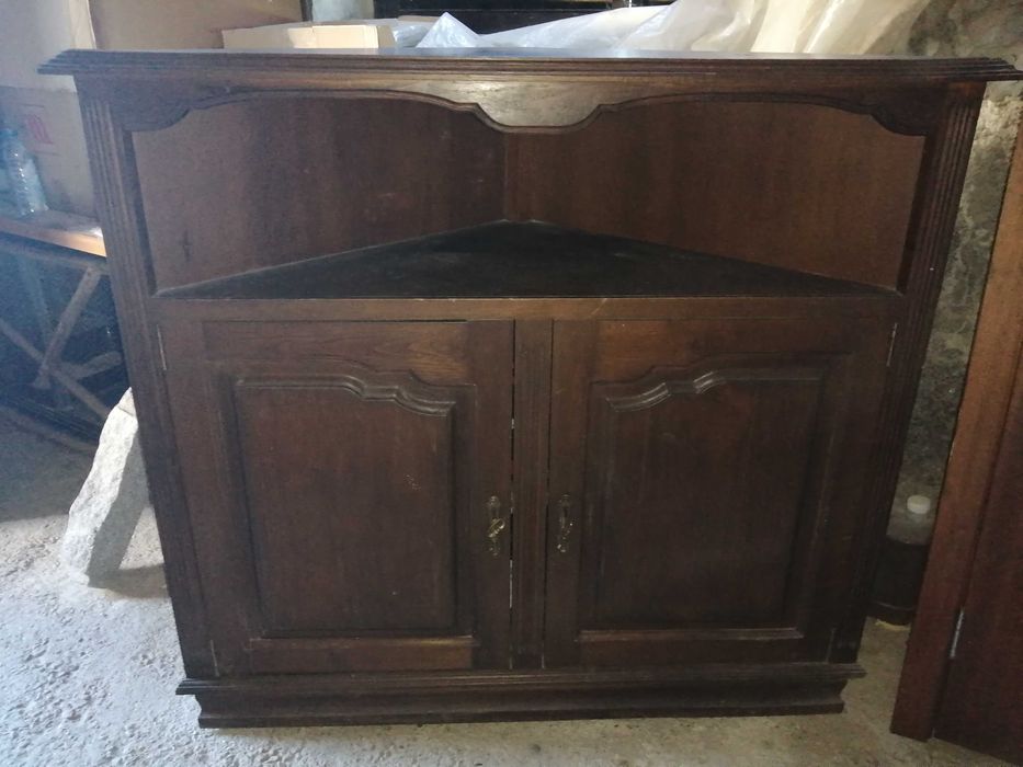 Móvel de canto triangular64741175659779120