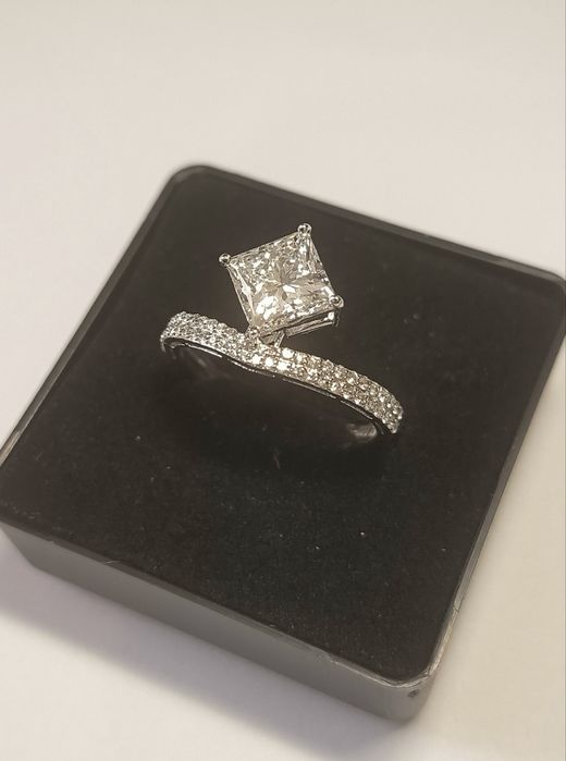 Anel Ouro Branco 14K | 2,17 Ct Diamantes | Certificado