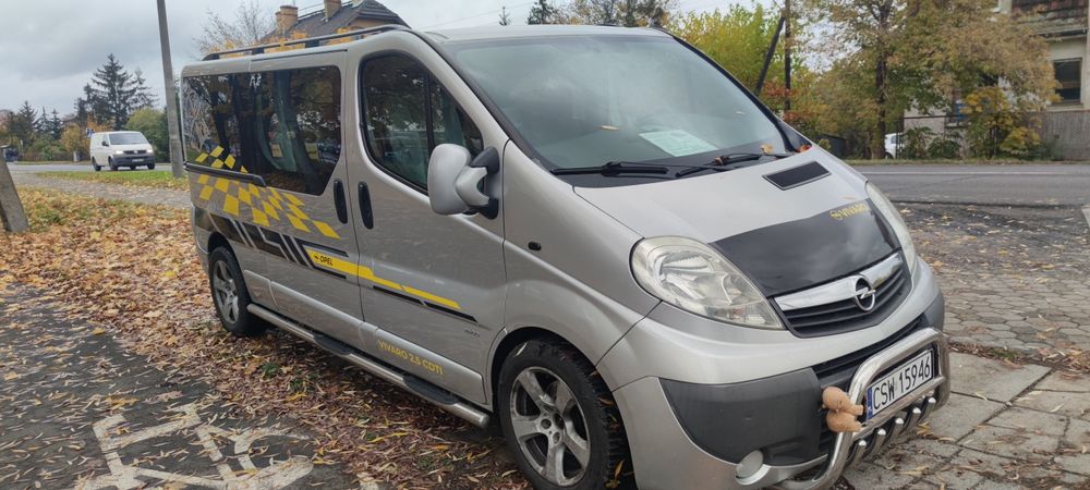 OPEL VIVARO 6cio osobowy, automat dofinansowany 2009r