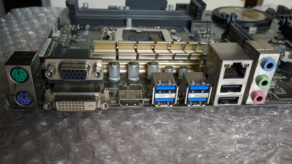 Материнка Asus Z97-K, сокет 1150.