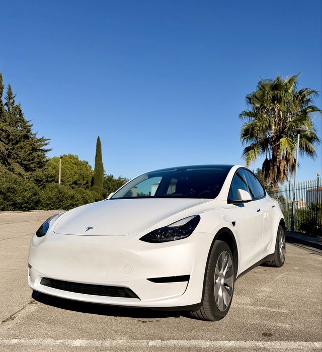 Tesla Model Y  RWD  - IVA Dedutivel