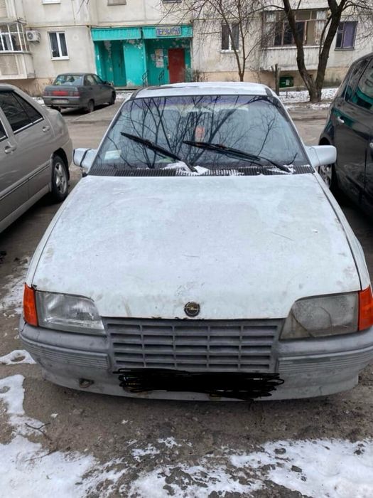 Опель кадет хечбек 1.3