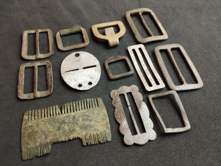 Пряжки жетон гребінець