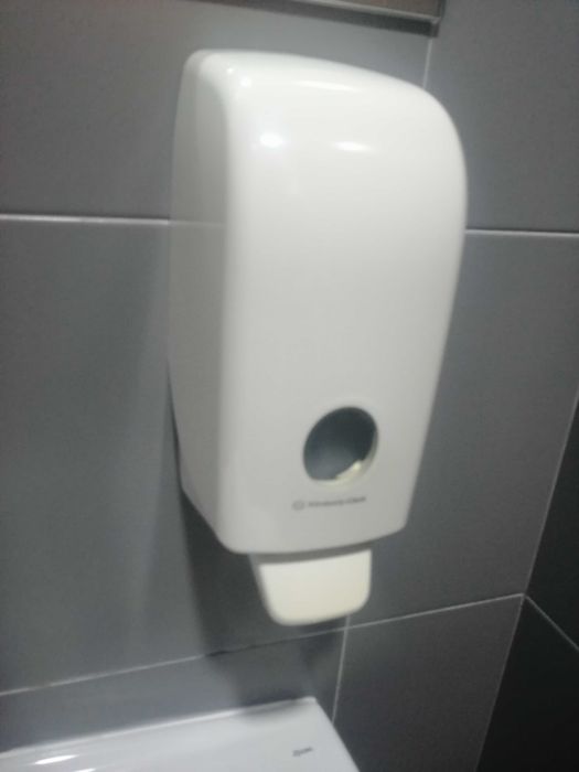 Dispensadores de Toalhas de Papel de mãos , papel higiénico e sabonetede Papel Kimberly-Clark Aquarius (Como Novos)