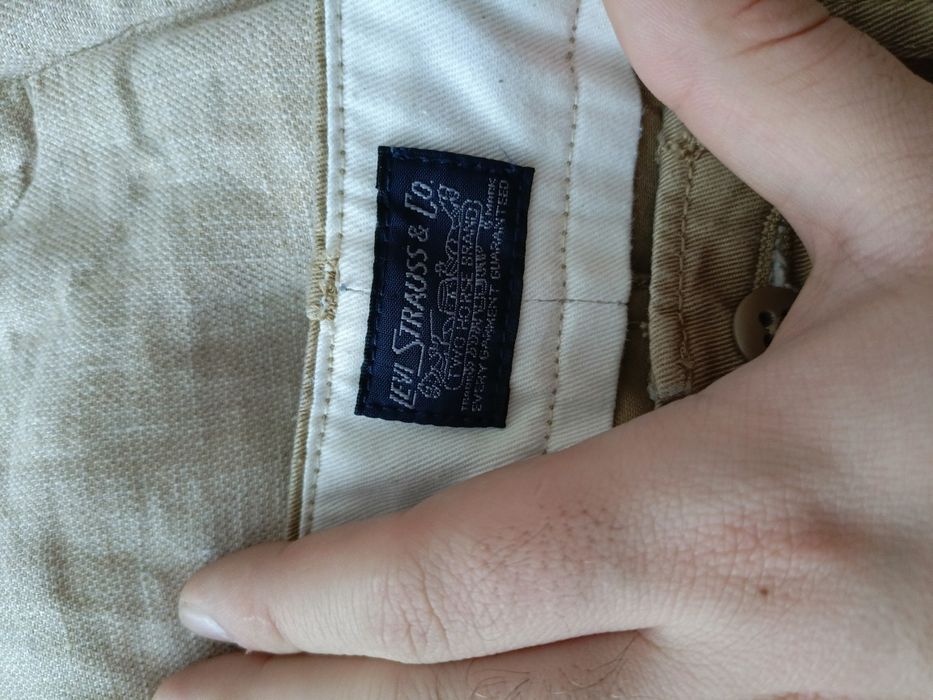 Męskie spodnie chinos Levi’s Strauss & Co W28 L32 beżowe