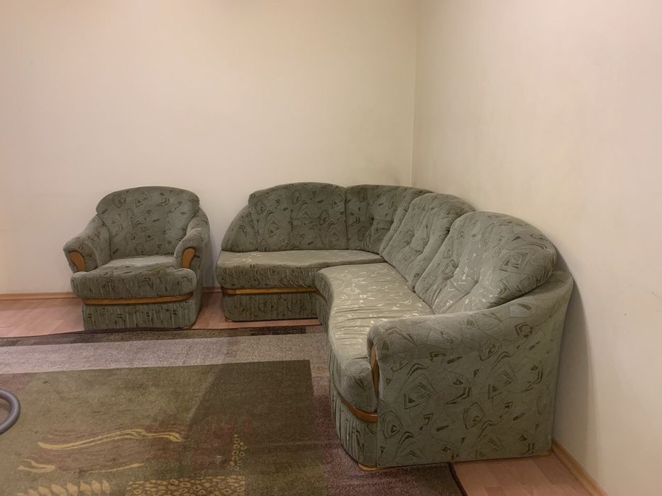 Диван кутовий і крісло