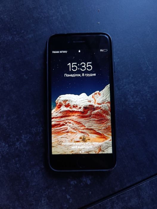 смартфон iPhone 7