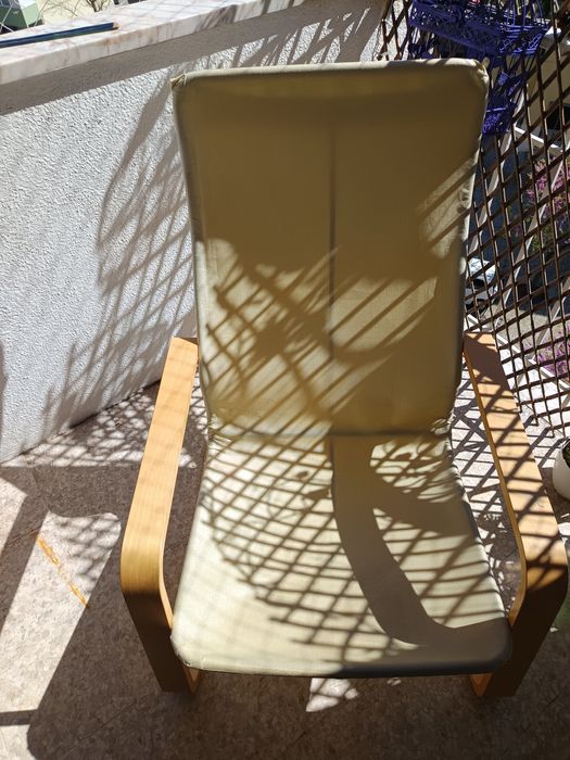 Cadeirão Poäng IKEA.