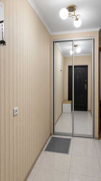 Продажа 2-х к. квартиры с автономным отоплением в Корабельном районе.