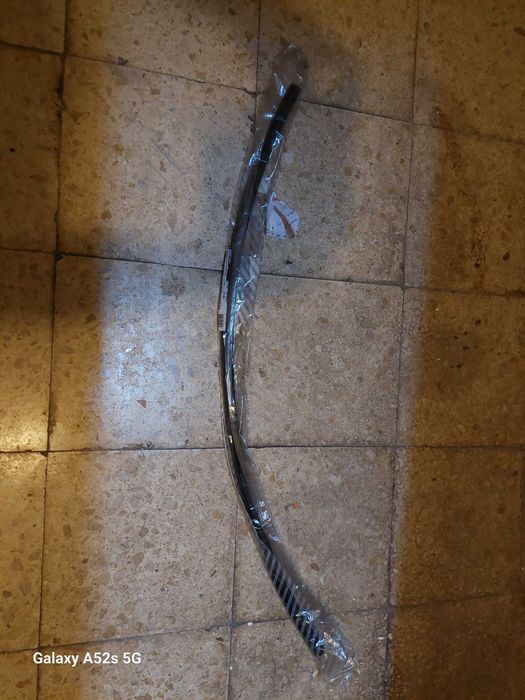 Resguardo de motor e batente em borracha para capot. Fiat Punto HLX.