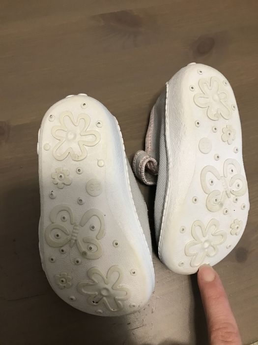 Kapcie dziewczęce, skórzana wkładka, Fisher-Price 23 rozm