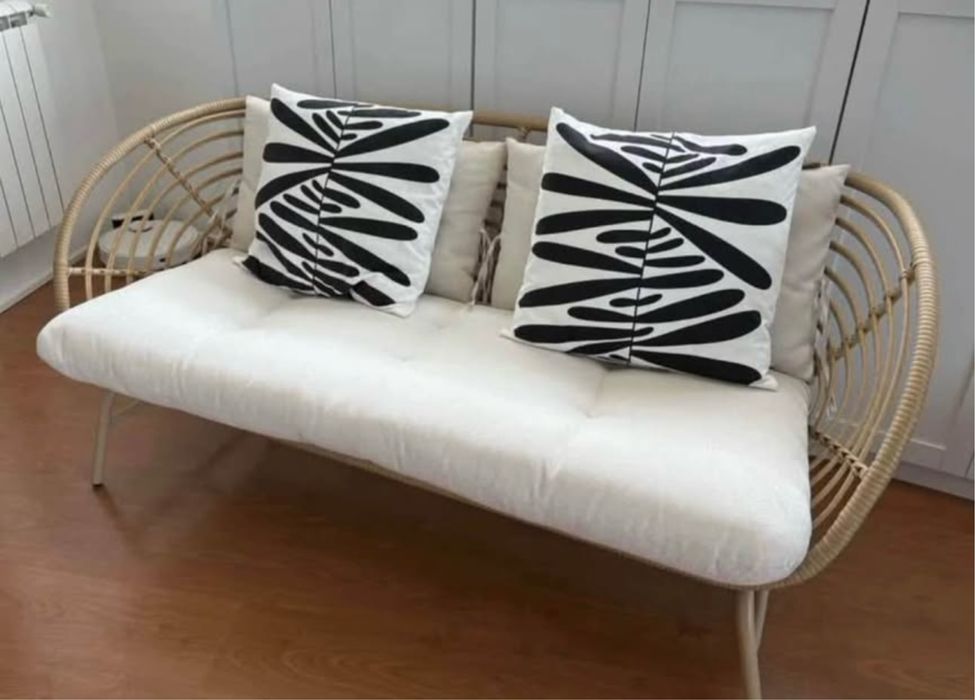 Sofá 3 lugares Bambu Almofadas Creme Varanda Jardim Sala