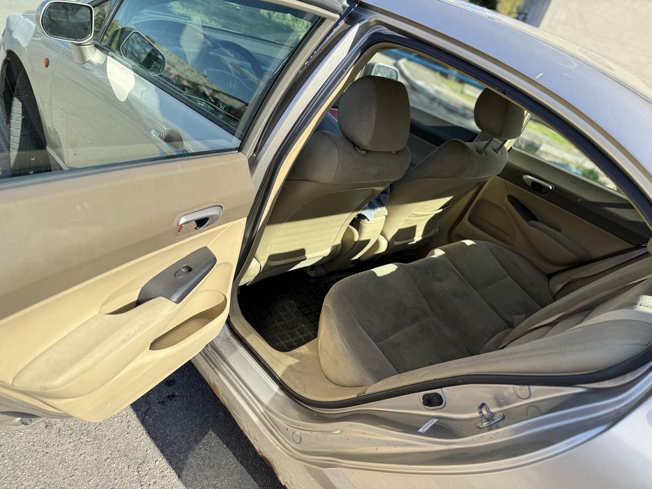 Honda Civic 1.8 бензин
