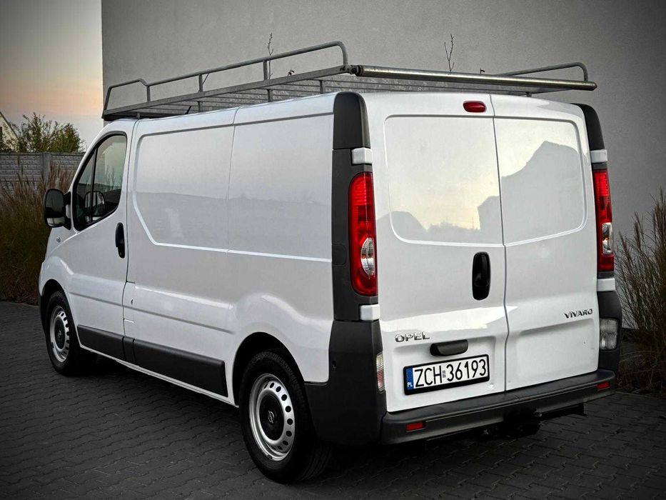 Opel Vivaro 2.0 CDTI • 114 KM • Klimatyzacja • HAK • 3 Osoby •