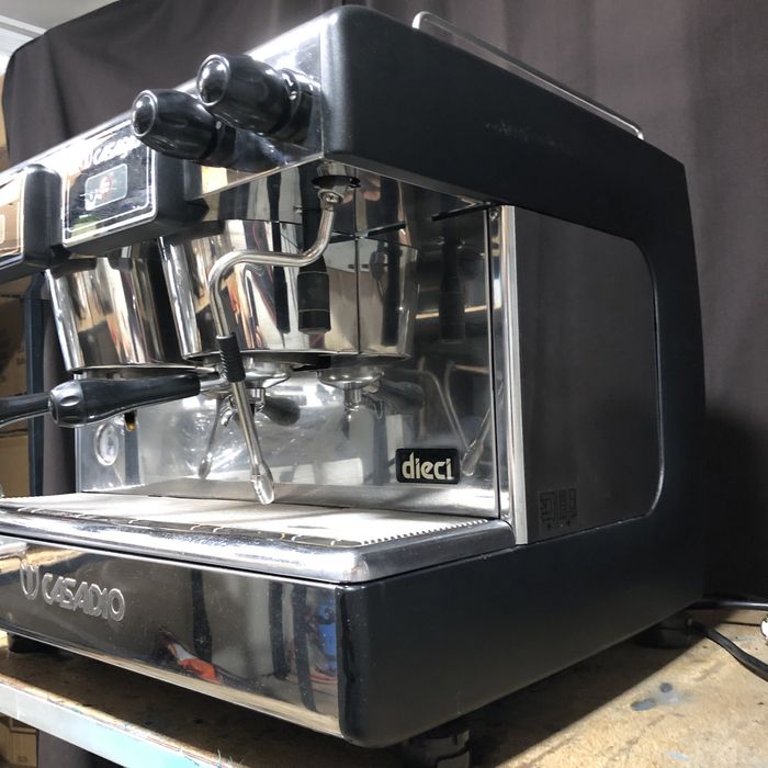 Оренда кавоварок кофемашина Кофеварка для ресторанів та кафе кава