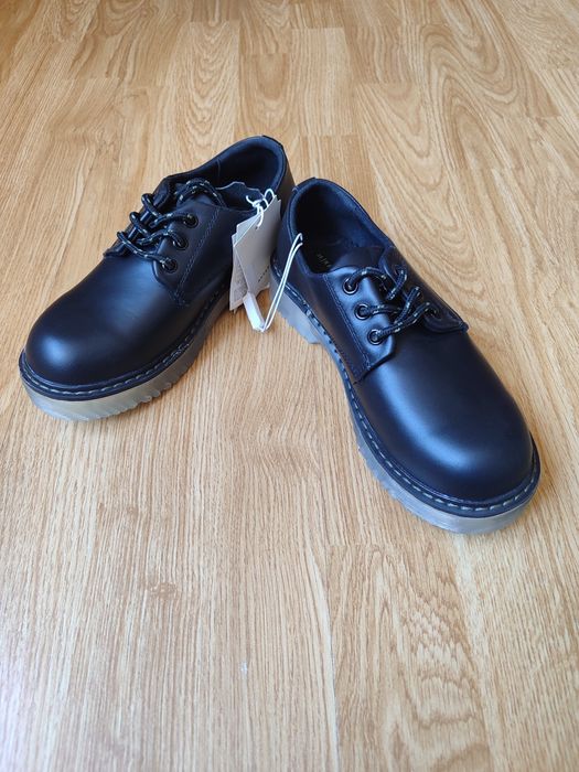 Туфли новые кожаные Reserved