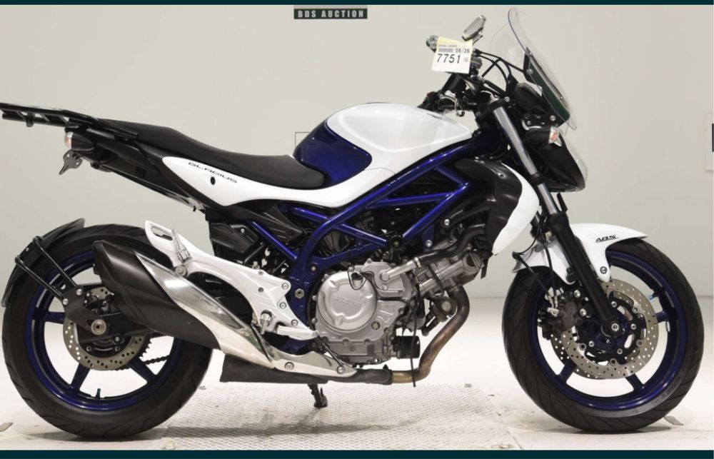 Suzuki gladius 400