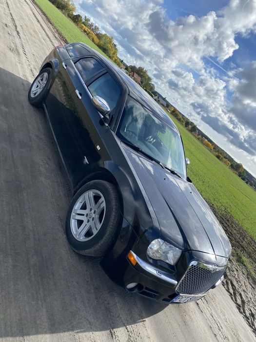 Sprzedam chrysler 300c 3.0D