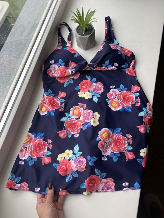 Новий якісний суцільний спільний злитний купальник зі спідницею сукнею