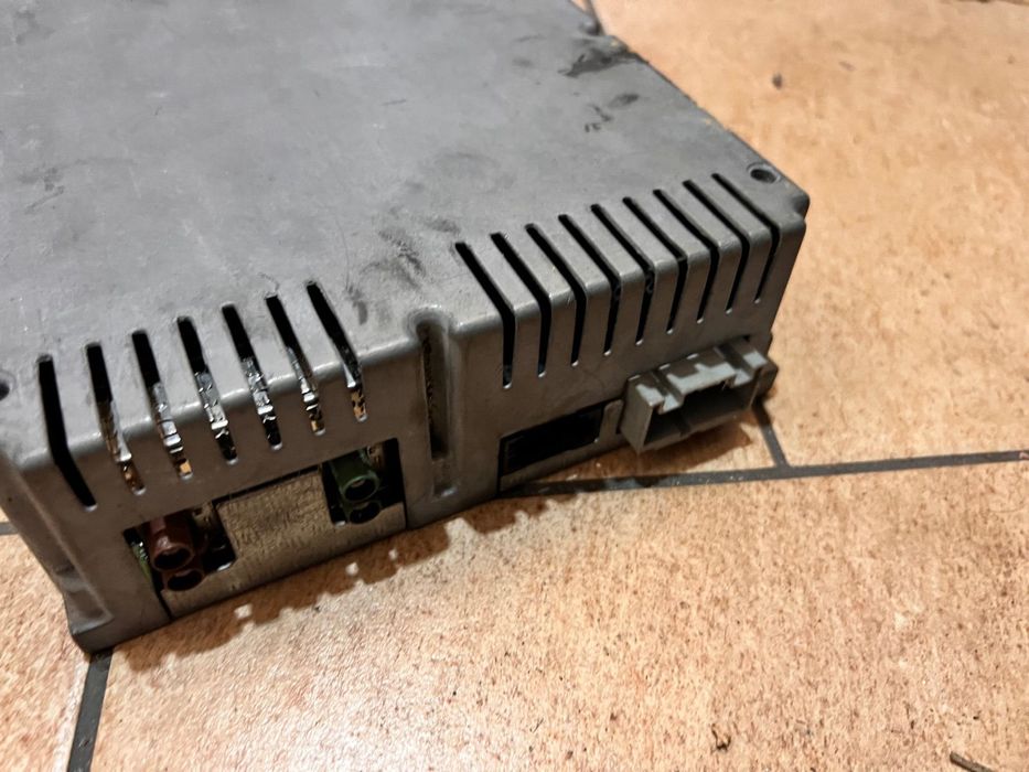 WZMACNIACZ XRA500052