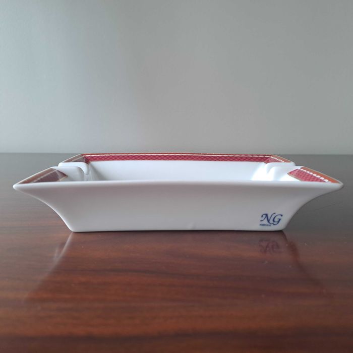 Cinzeiro em Porcelana NG PORTUGAL