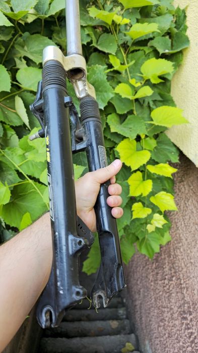 Колеса 28 дюймів касета, тріскачка, динамовтулка переднє