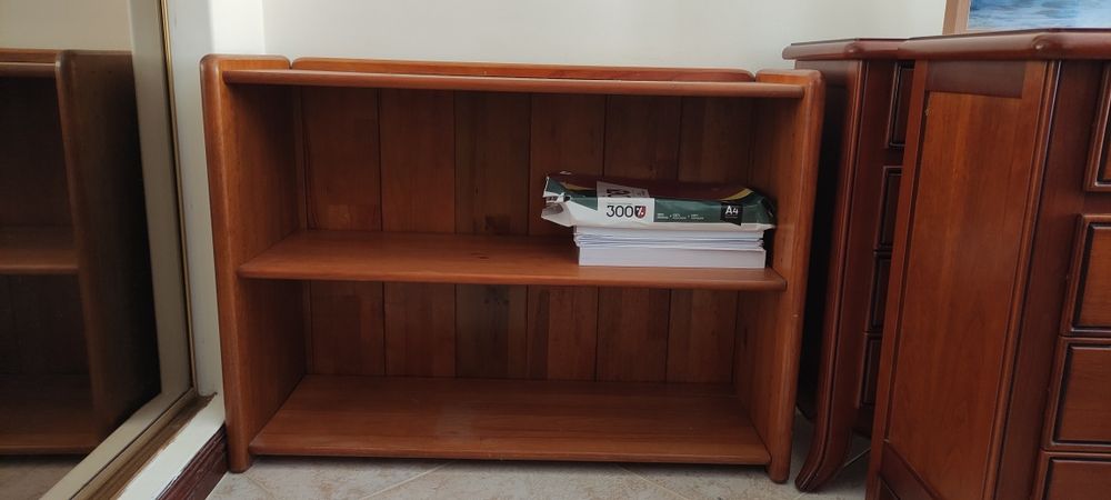 Movel/estante/aparador madeira Cerne