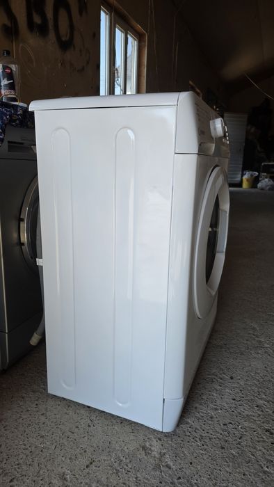 Продам пральну машину Indesit