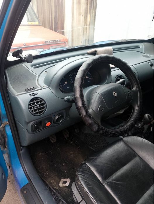 1.5 дизель обслужен новая резина зима по ТП просрочена доверенность