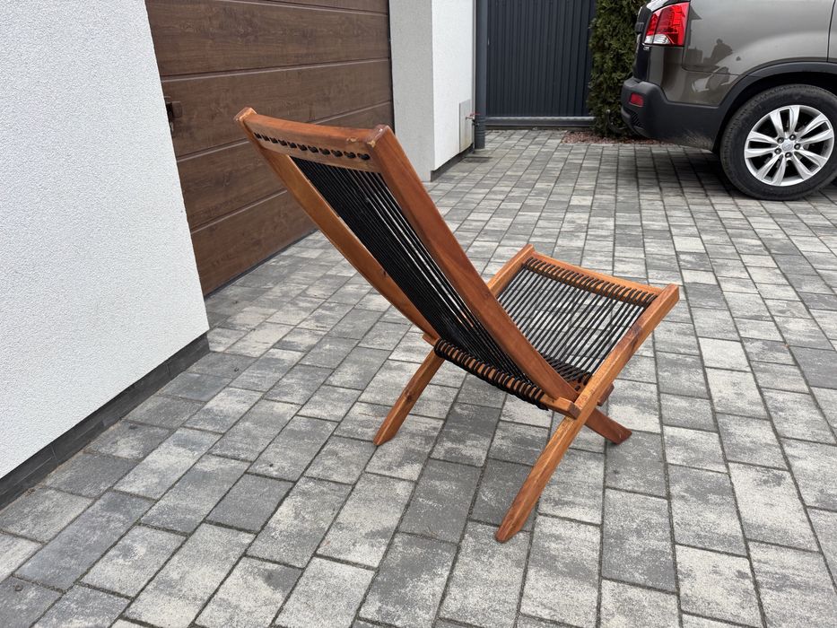 Деревʼяний Шезлонг привезений з Нідерландів.