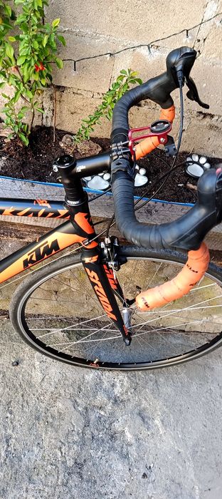 Szosa.  KTM.  Strada 800