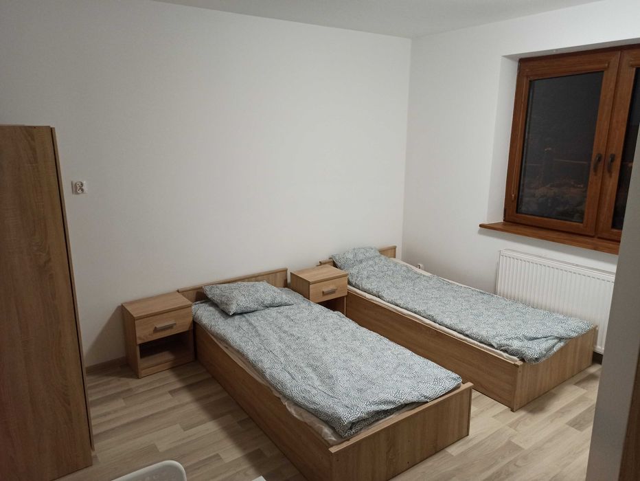 Wynajem pokój własna łazienka i aneks kuchenny habitacion Кімната