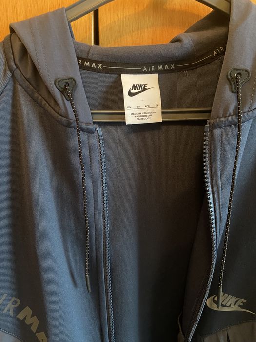 Casaco Nike AirMax64584584102403121