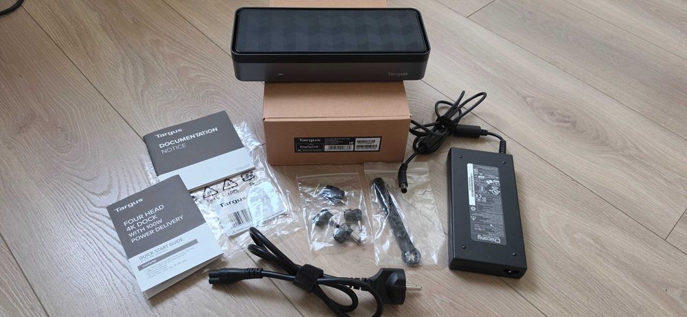 Stacja Dokująca TARGUS DOCK570EUZ-82_ USB-C Universal Quad 4K_100W