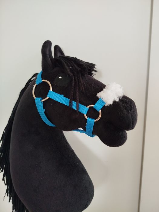 Kantar z futerkiem dla hobby horse