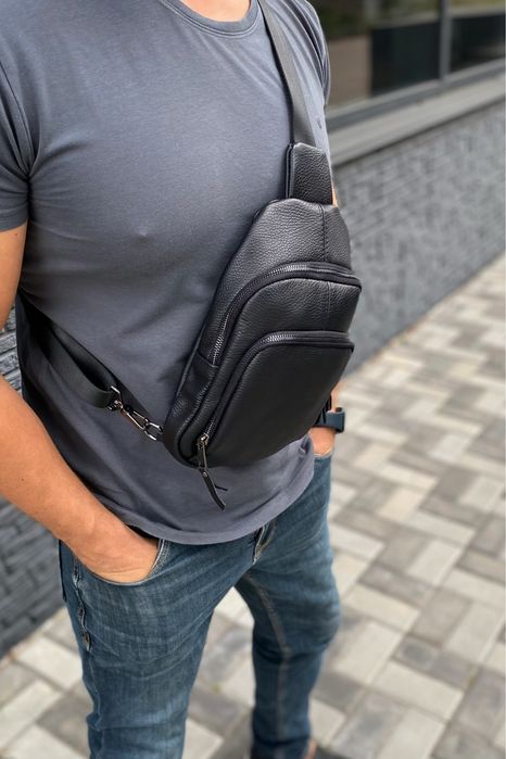Шкіряний слінг нагрудна сумка через плече чоловіча бананка BLADE