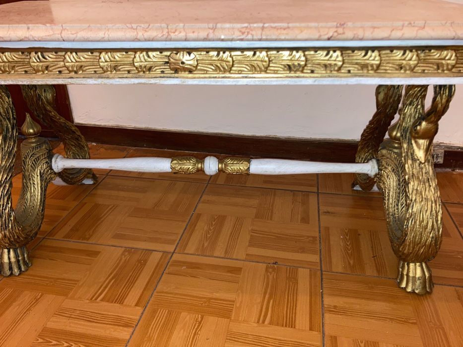 Mesa centro com tampo marmore