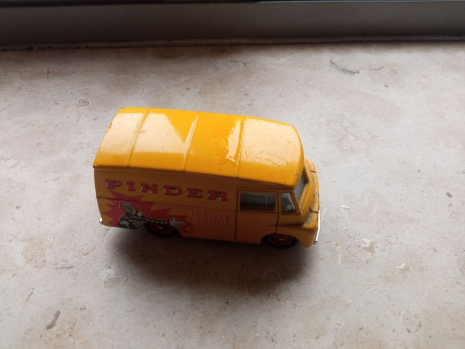 Van PINDER da Corgi