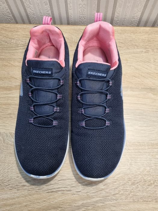 Жіночі кросівки Skechers 39розміру